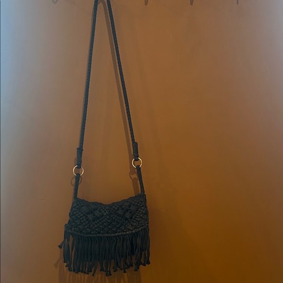 Black Woven Fringe Shoulder Bag - Picture 5 of 10